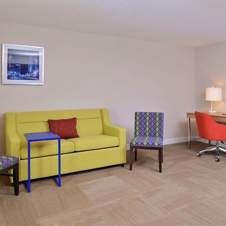 Hampton Inn Greensboro East / Mcleansville Buitenkant foto