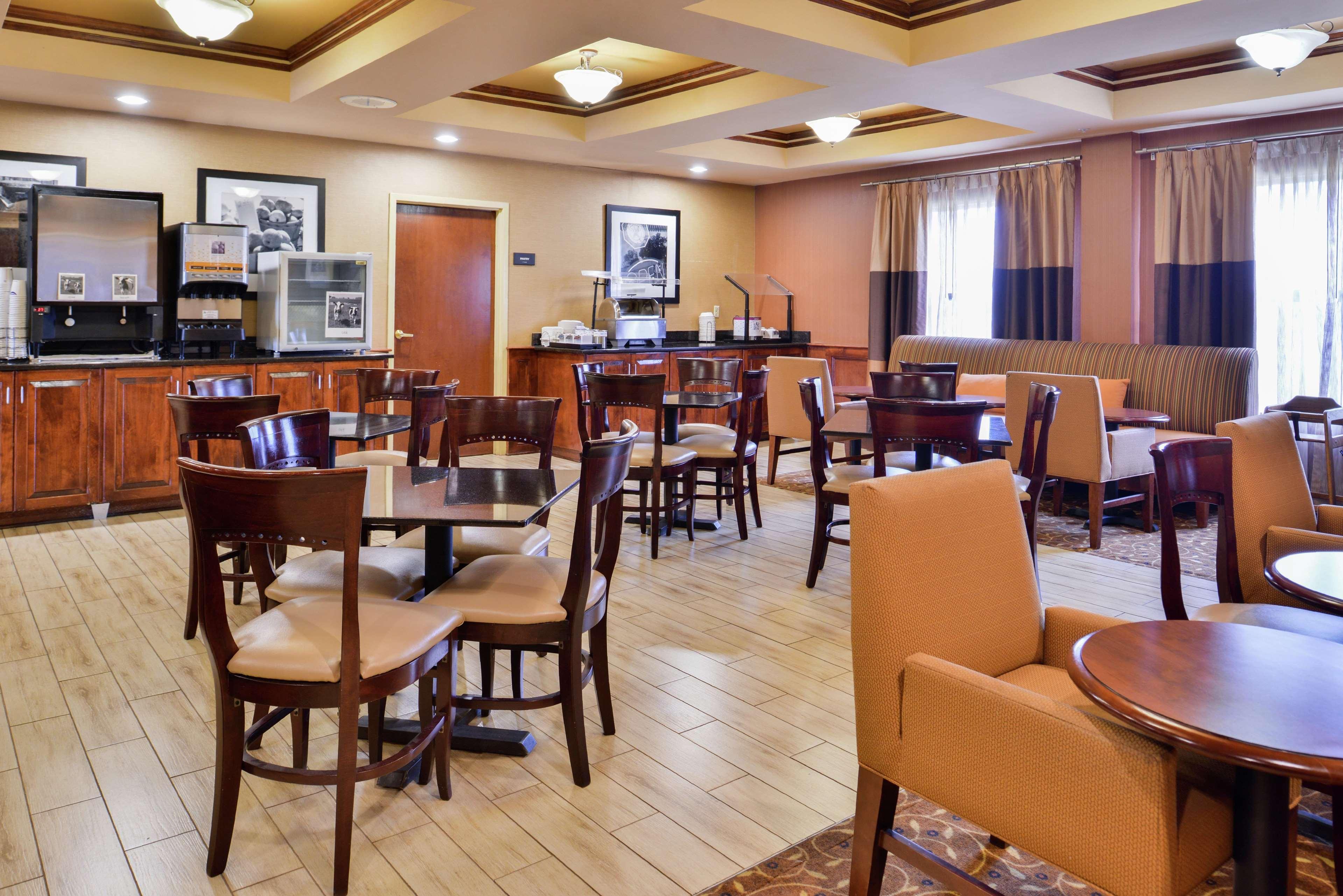 Hampton Inn Greensboro East / Mcleansville Buitenkant foto
