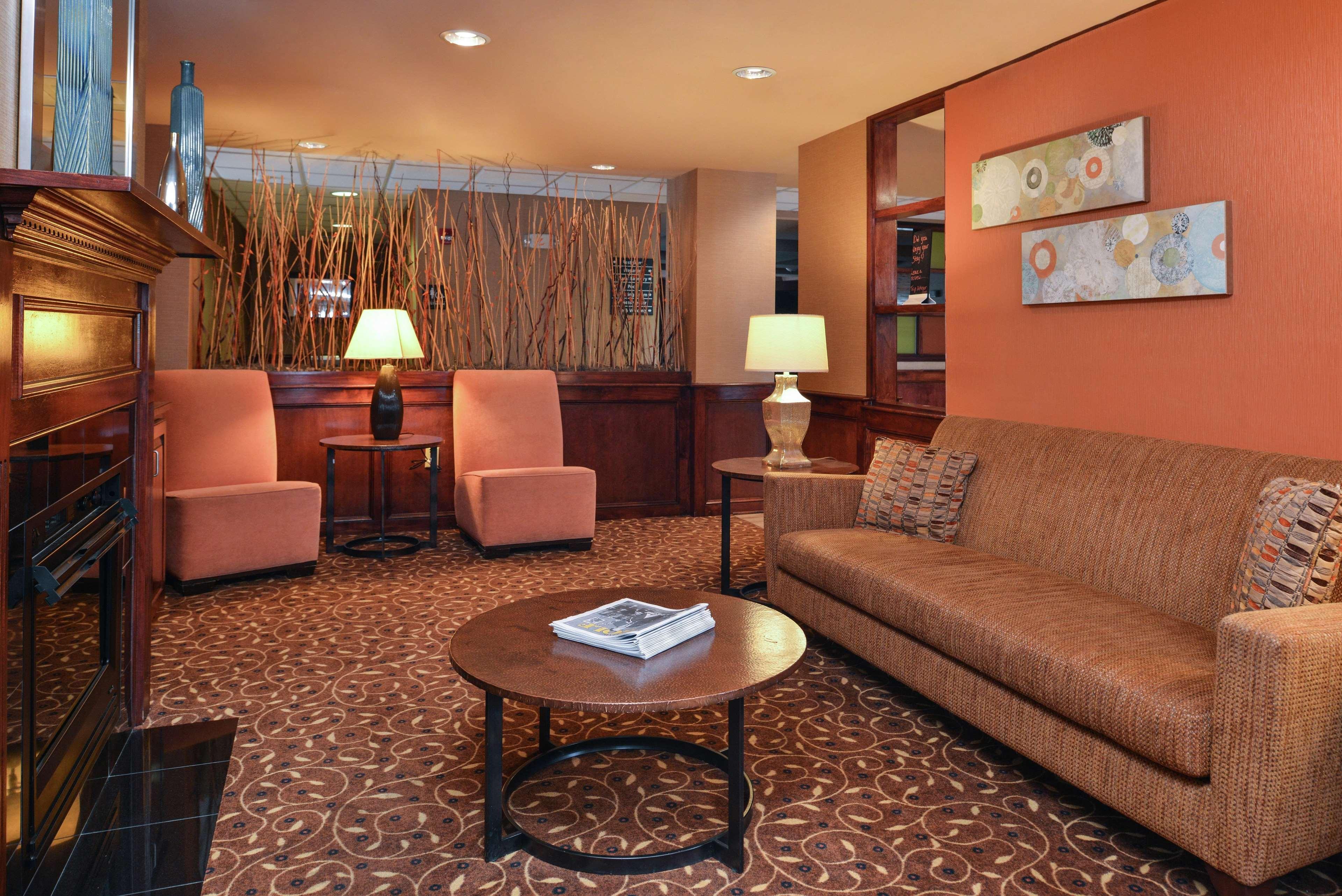 Hampton Inn Greensboro East / Mcleansville Buitenkant foto