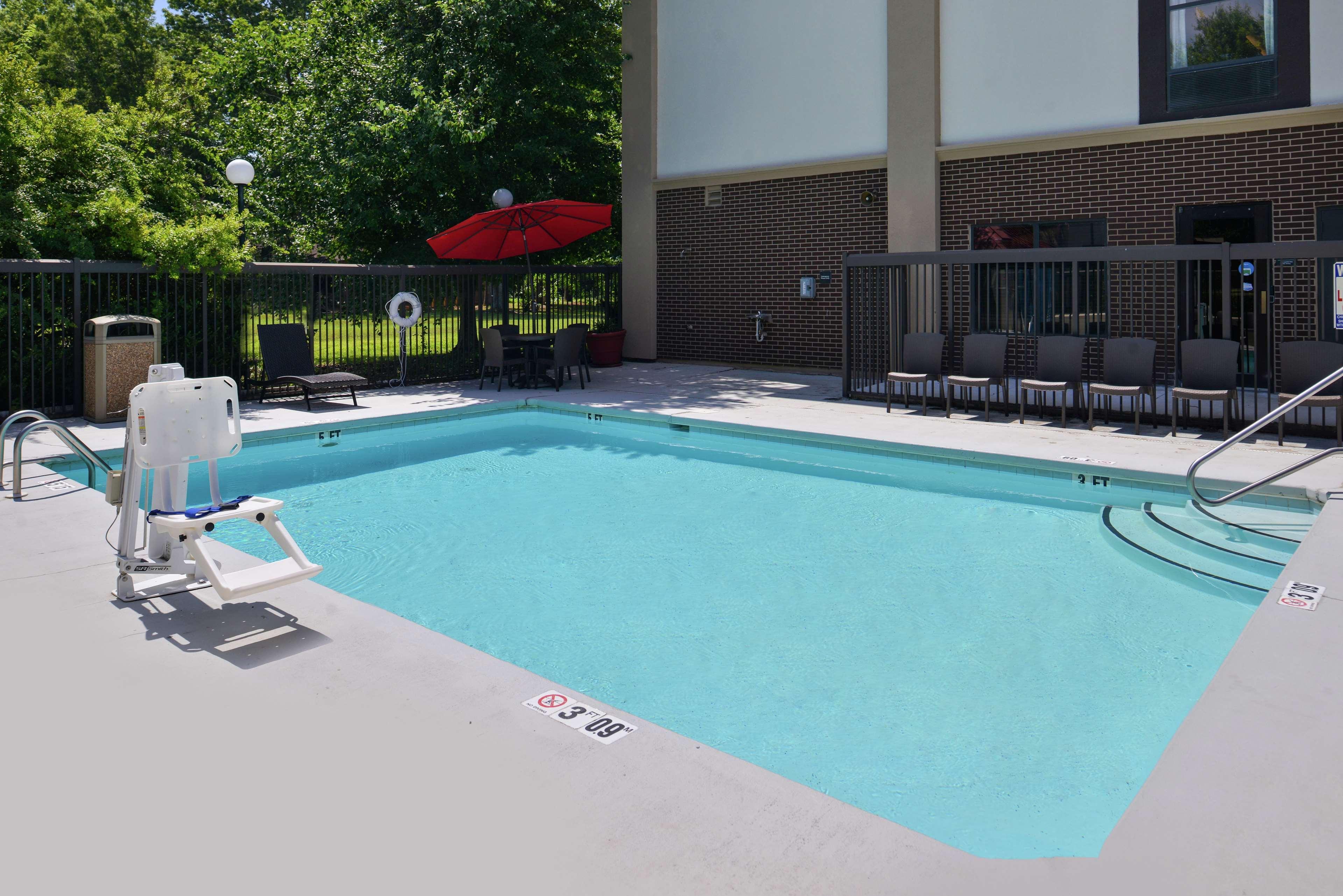 Hampton Inn Greensboro East / Mcleansville Buitenkant foto